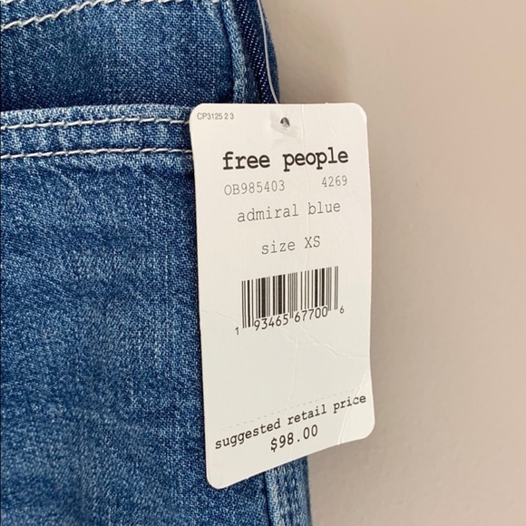 NWT Free People Baby Barrel Cropped Jeans XS - Picture 6 of 8